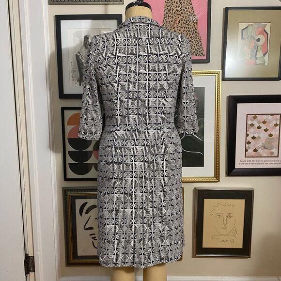 J.McLaughlin Womens Size Small Dress Navy Blue Geometric Print V Neck Collared - Picture 5 of 5